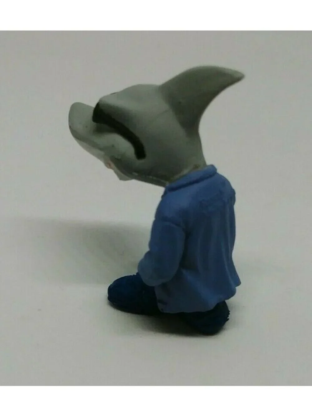 Neighborhood Rascals Sharky collectible retired 1.75